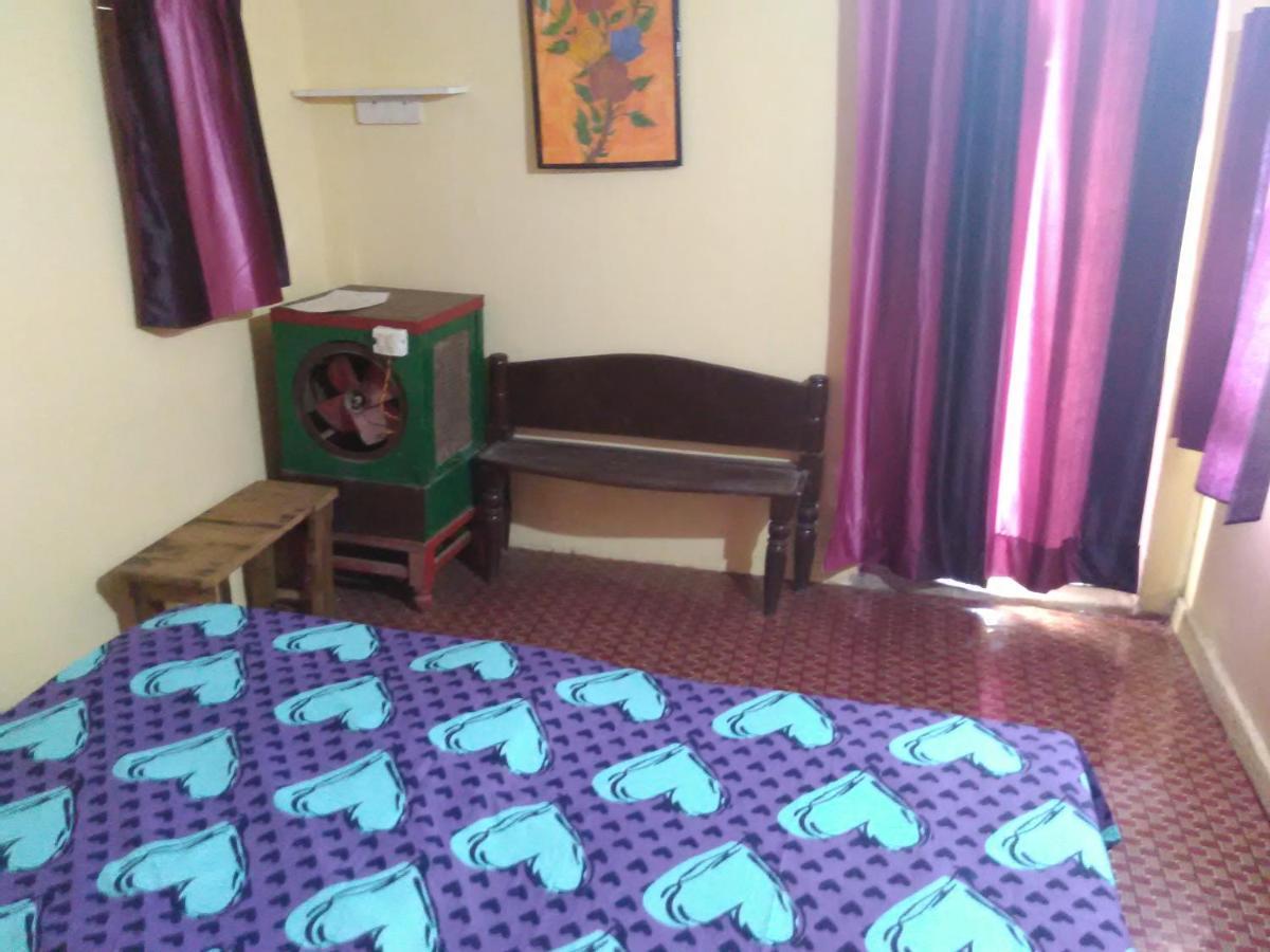 Shiva Lodge Benares Buitenkant foto